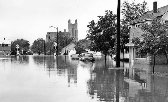 A Historic Flood Reshapes the City